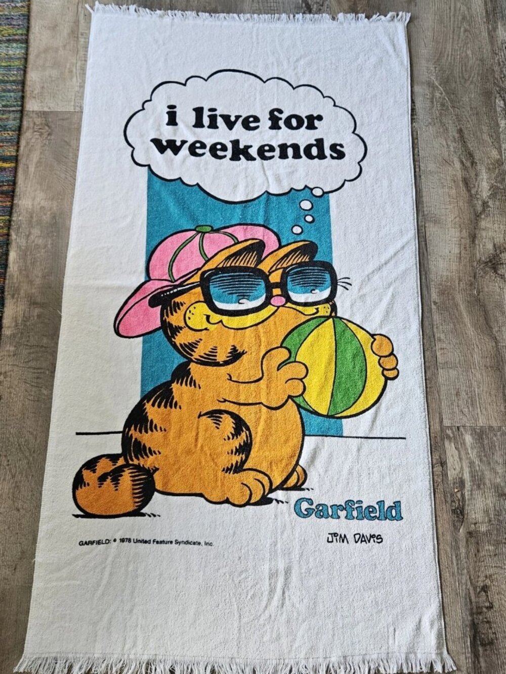 Vintage 1978 JIM DAVIS Garfield Beach Towel - 30" x 59" - "I Live for Weekends"